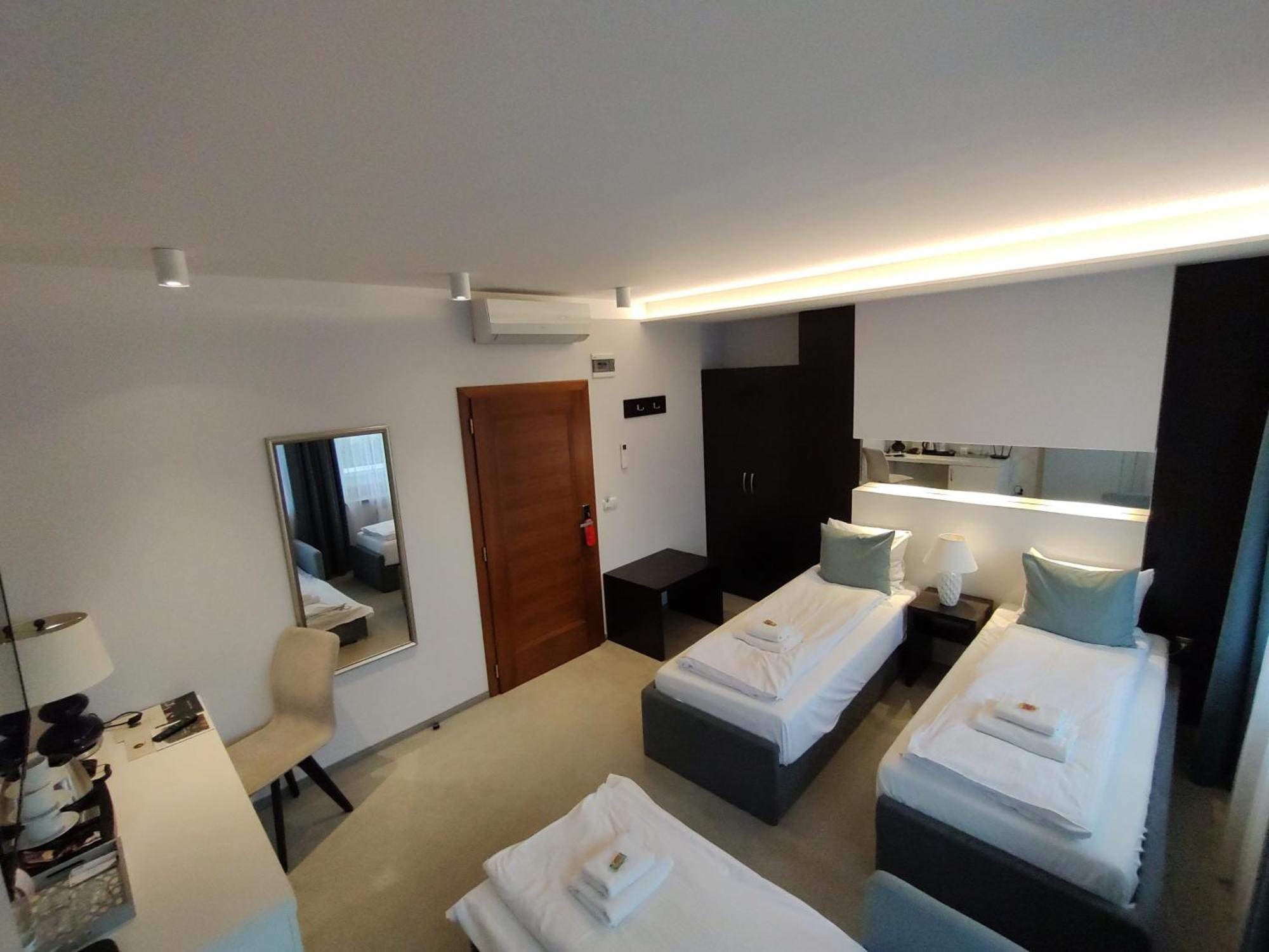 Novopolska - Hotel I Restauracja Kościan Eksteriør billede